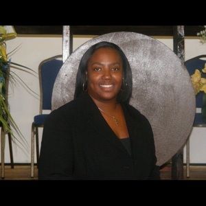 Meet your Posher, Nikisha